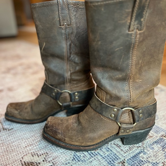 Women's Frye Brown Leather Boots - Picture 6 of 12